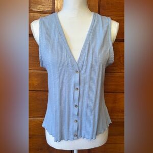 Universal Thread Light Blue Sleeveless Button-Down Shirt